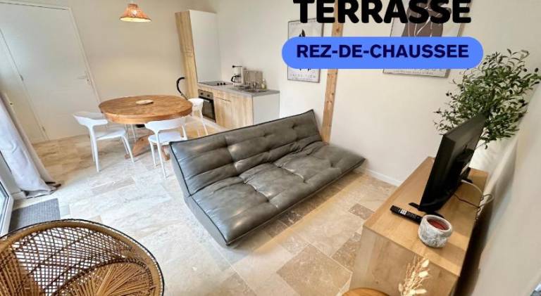 Rental apartment with patio — photo 4