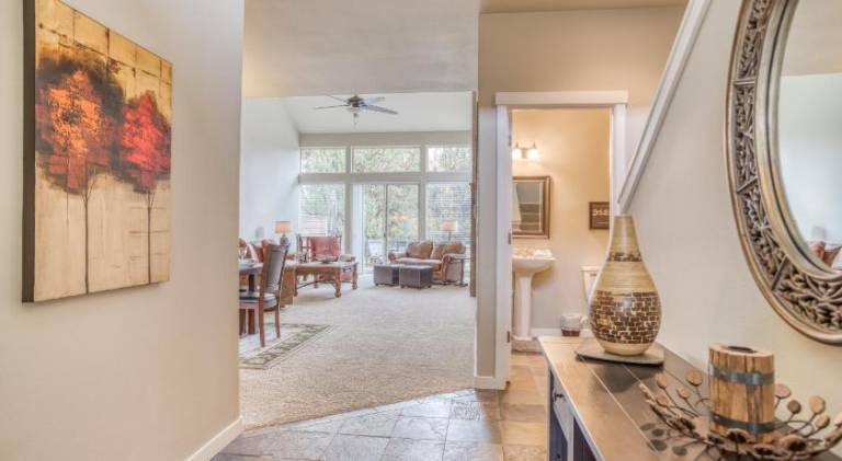 Beautiful vacation home with pool & jacuzzi | Pet-friendly — photo 3