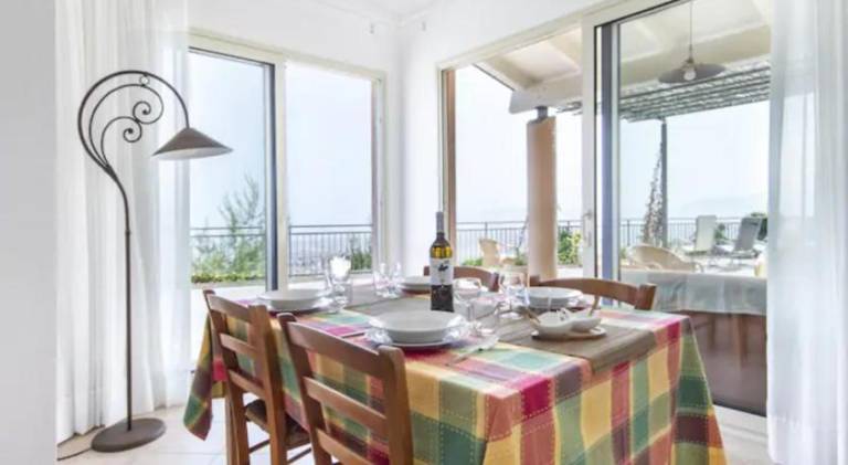 Villa with pool | Pet-friendly — photo 3