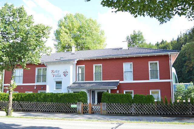 Rote Villa Fussen in Fuessen