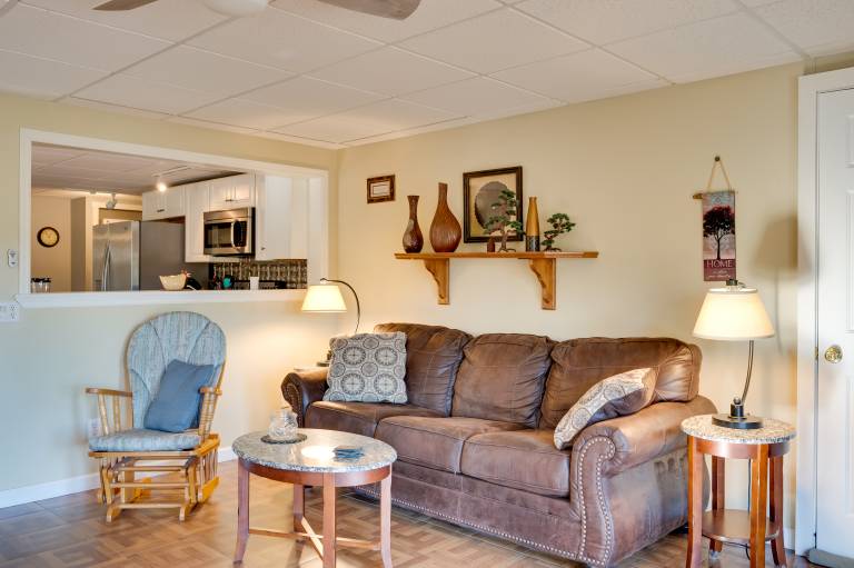 Couple s Retreat w Lake View in Newport