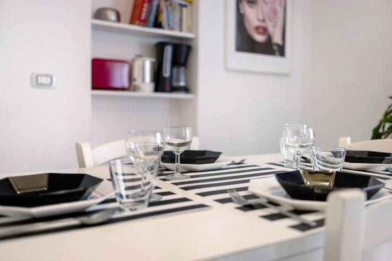 Child-friendly apartment with fast internet | City view | Close to the beach | Perfect for remote work | Pets are welcome — photo 3