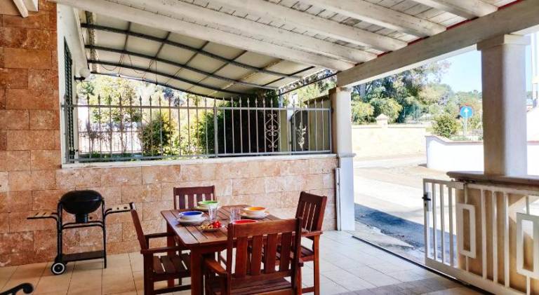 House with 3 rooms for 6 persons in Salve
