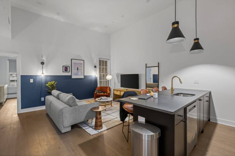 Sosuite 2BR Apt w Laundry Kitchen