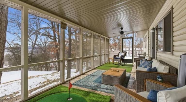 Vacation home with hot tub — photo 2