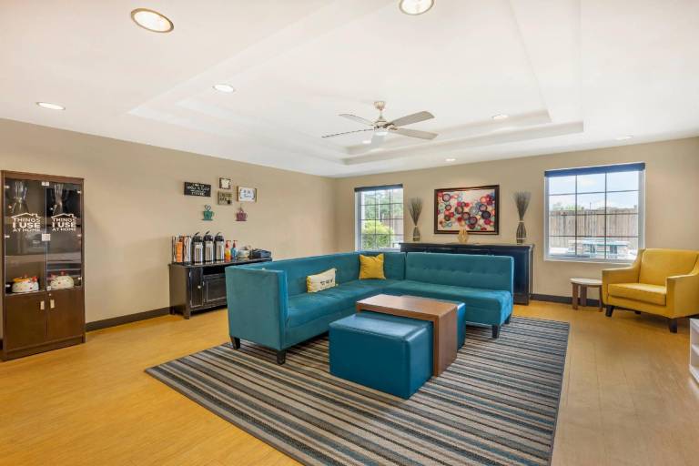 MainStay Suites Jacksonville near Camp Lejeune — photo 2