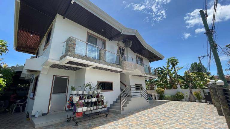 Sonrisa Golden Meadows by Hiverooms