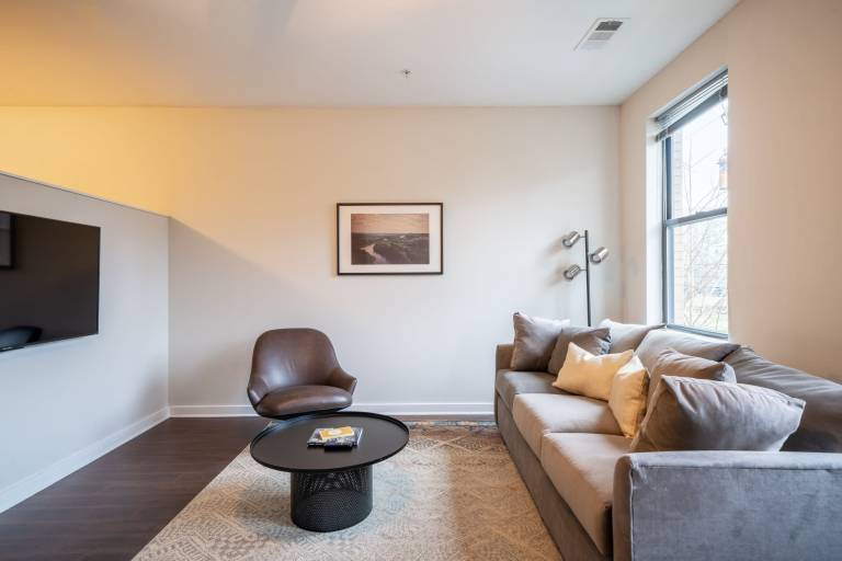 CozySuites MusicRow Astonishing SDO free parking23 — photo 3
