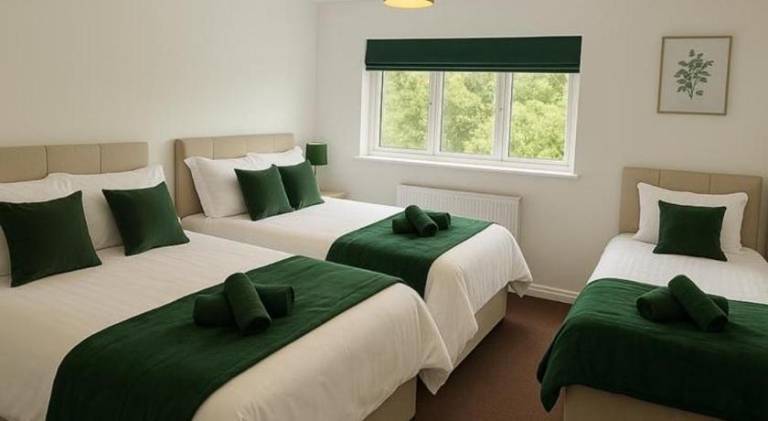 Group & Family Stay central MK — photo 2