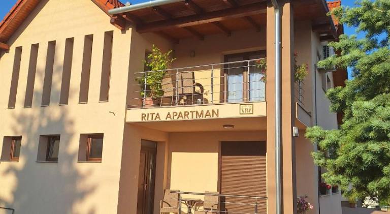 Holiday apartment with garden, grill & terrace in Hévíz