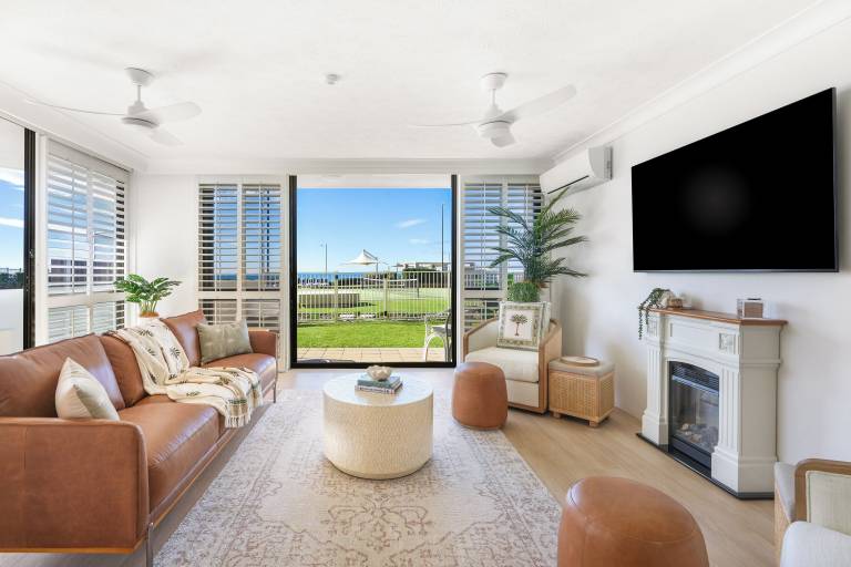 Apartment  Surfers Paradise