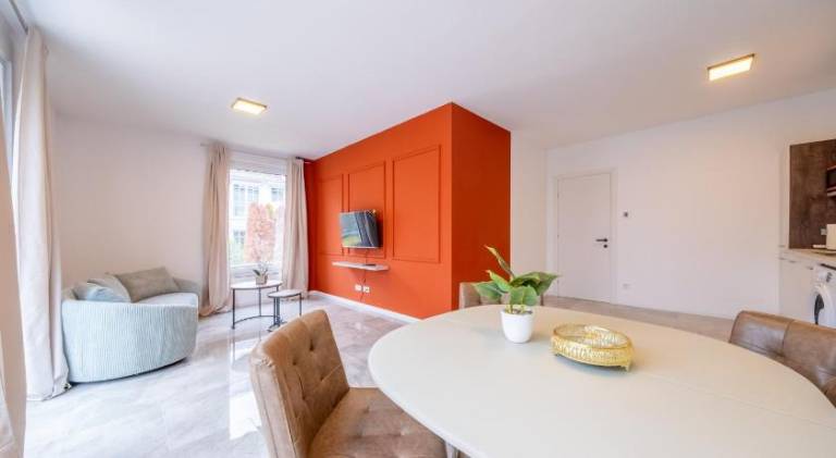 Serviced apartment with terrace & yard — photo 3