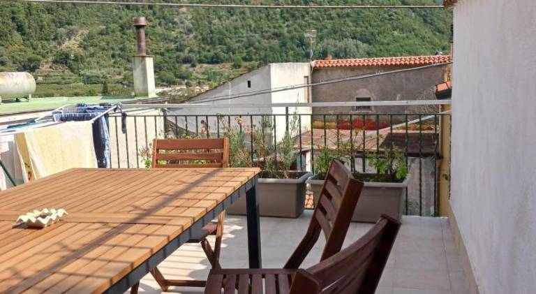 House with patio & garden — photo 5