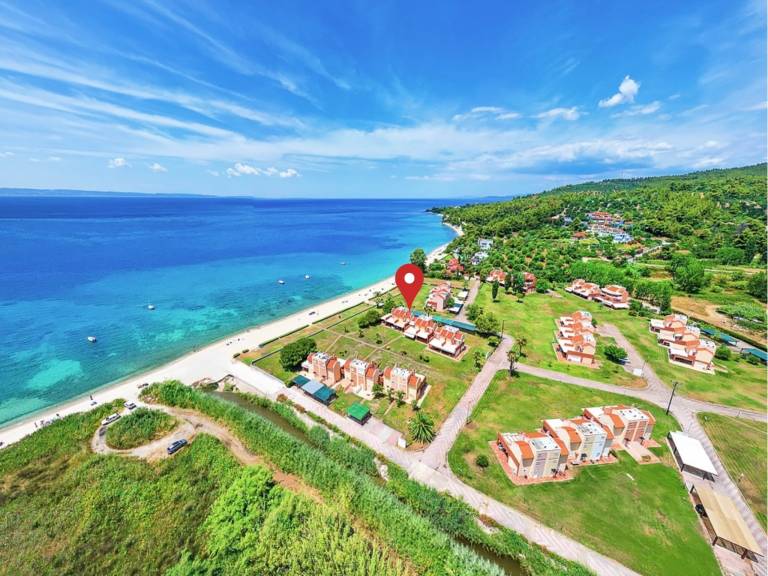Cozy Dora's Beach House Offers Panoramic Views of Sea! — photo 2