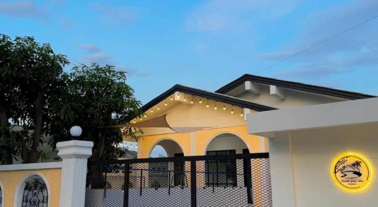 Bungalow with barbecue, yard & private pool | Dogs allowed — photo 2