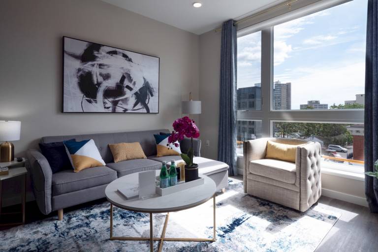 Stunning Apt W/ Parking and Gym Downtown at Yale — photo 2
