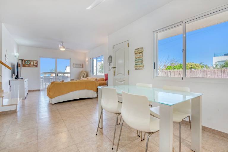Villa with pool, fast internet & yard | Beach view | Perfect for remote work — photo 5