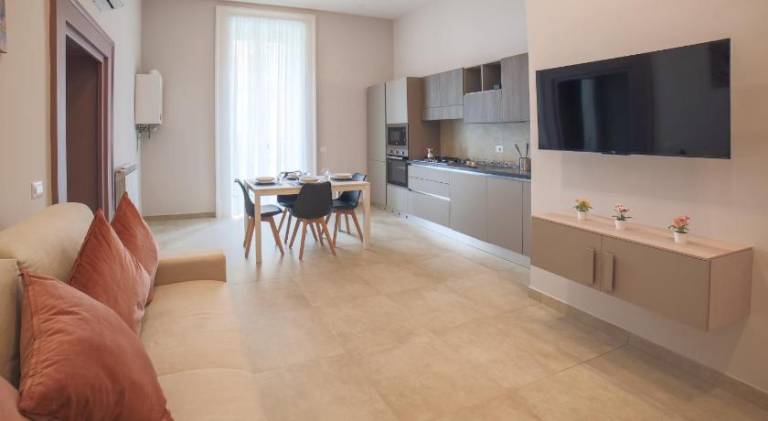 Holiday apartment | Close to Piazza Dante — photo 2