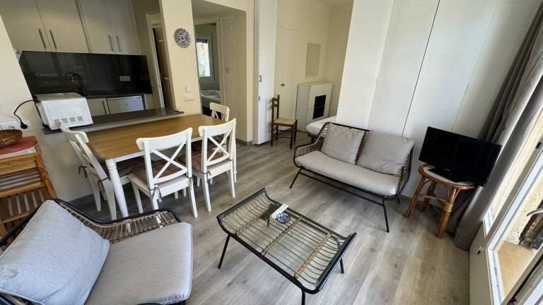 Rental apartment with patio & garden — photo 2