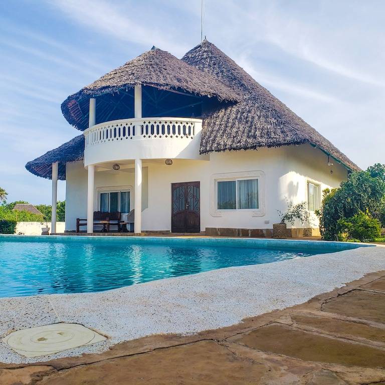Cabin  Kwale