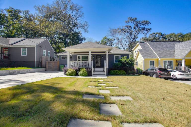 Vacation home with patio & yard — photo 3