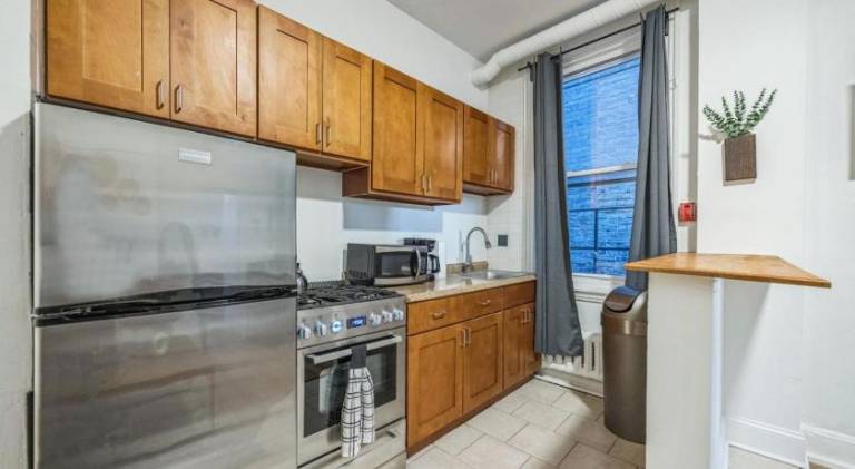 Quaint and Cozy Center City 1BR that Sleeps 4 — photo 5