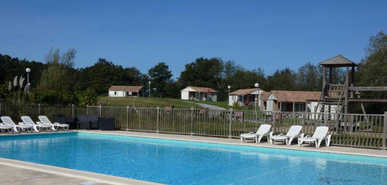 Gite with barbecue, garden & pool | Pets allowed in Dax