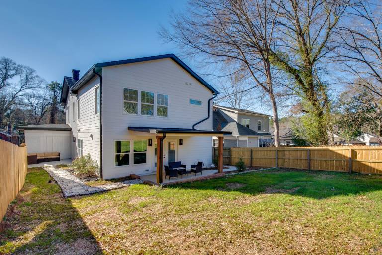 Fully Updated! 3,000-Sq-Ft Home Near Mercedes-Benz — photo 3