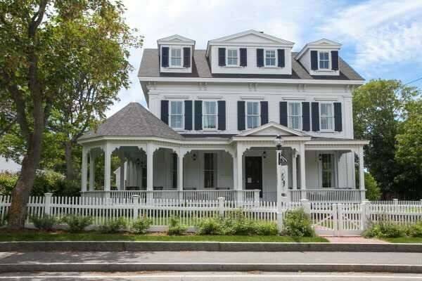 House  Harwich Port