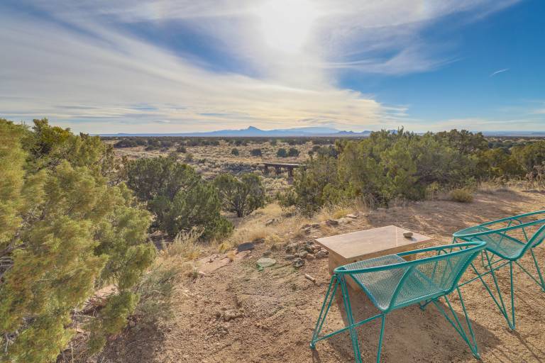 Santa Fe Geo Dome w/ Trail Access & Views — photo 3