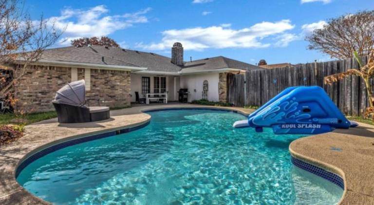 House with pool | Pet-friendly in Plano, TX