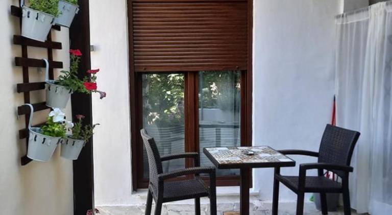 Nice serviced apartment with terrace & garden | Pets allowed — photo 5