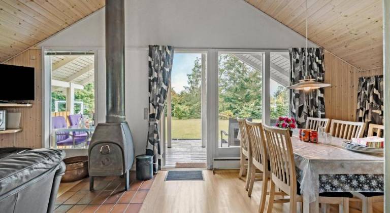 House with 2 rooms for 6 persons — photo 3
