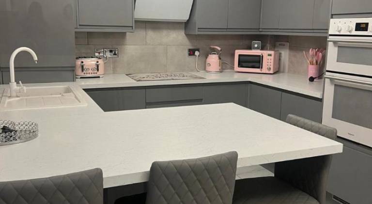 Vacation home with 3 rooms for 6 persons in Liverpool