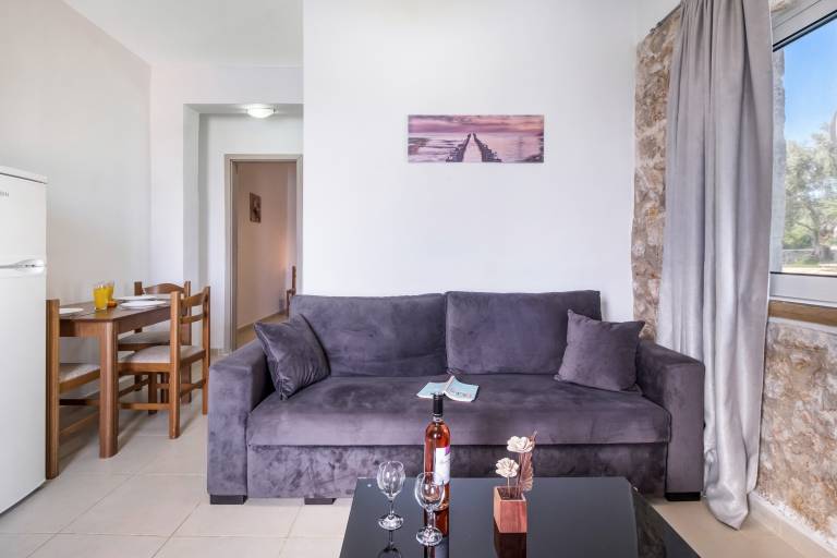 Gkountis Stone Apartment 3: Sea View, Shared Pool & Wi-Fi — photo 5