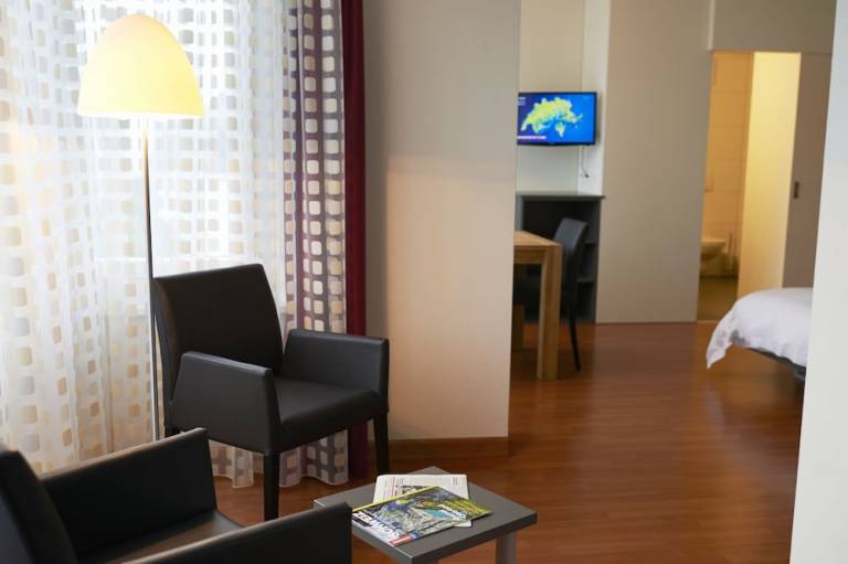 Aparthotel Basilea