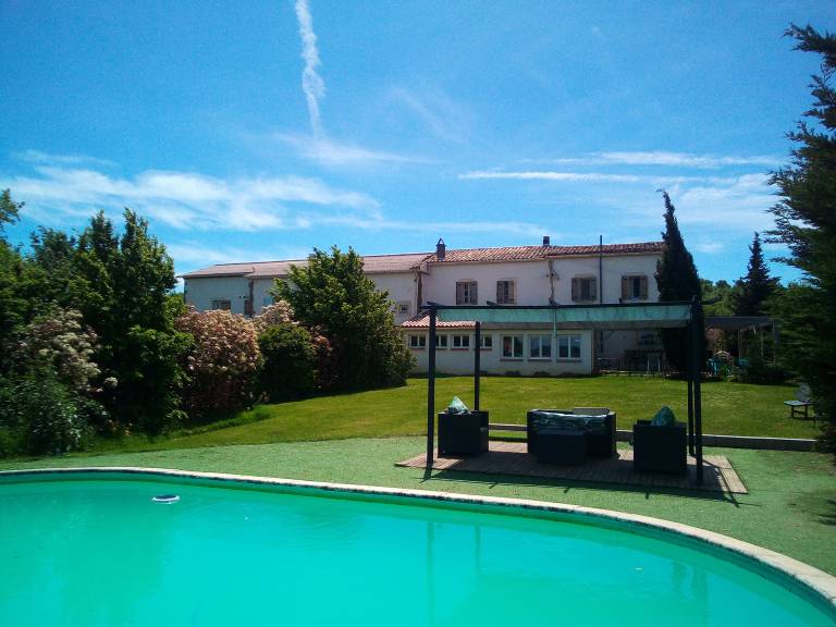 Child-friendly charming vacation home with pool, garden & terrace | Garden view | Pet-friendly — photo 2