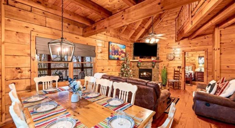Vacation home with grill, hot tub & pool | Suitable for remote work — photo 5