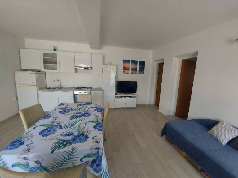 Holiday apartment with yard & terrace | Sea view — photo 5