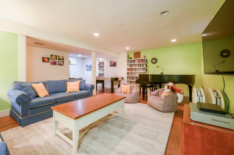 Child-friendly vacation home with grill, garden & terrace | Perfect for remote work | Pets are welcome — photo 3