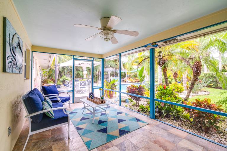 Outdoor Oasis w/ Bar & Lanai: Tavares Escape — photo 3