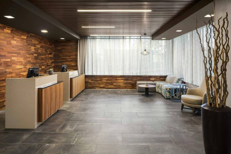 Courtyard by Marriott Seattle Northgate — photo 3