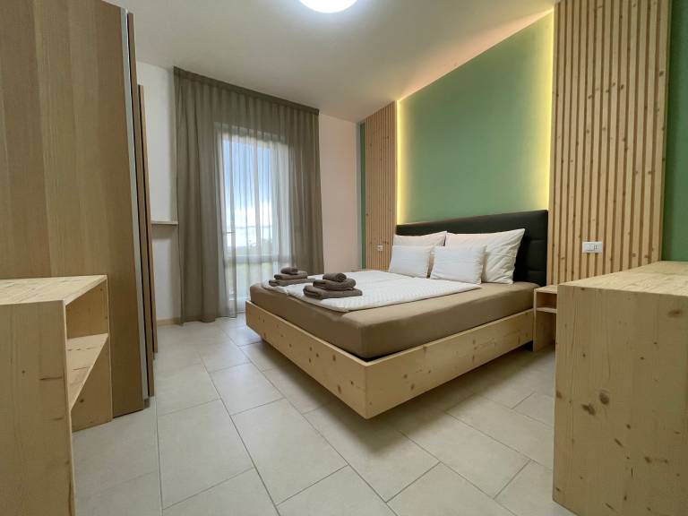 Fully equipped villa with pool, garden & terrace | Lake view | Pets are welcome — photo 2