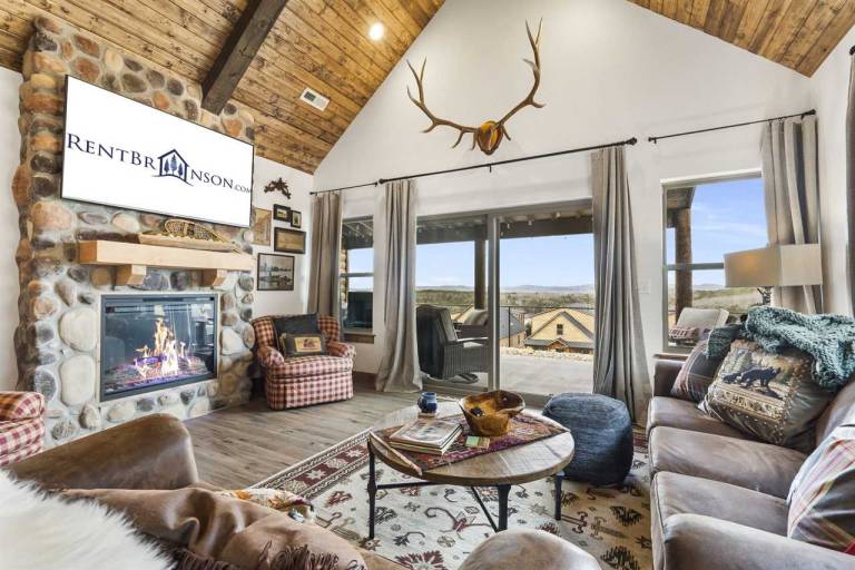 Fully equipped vacation home with barbecue & pool | Pets allowed in Branson, MO
