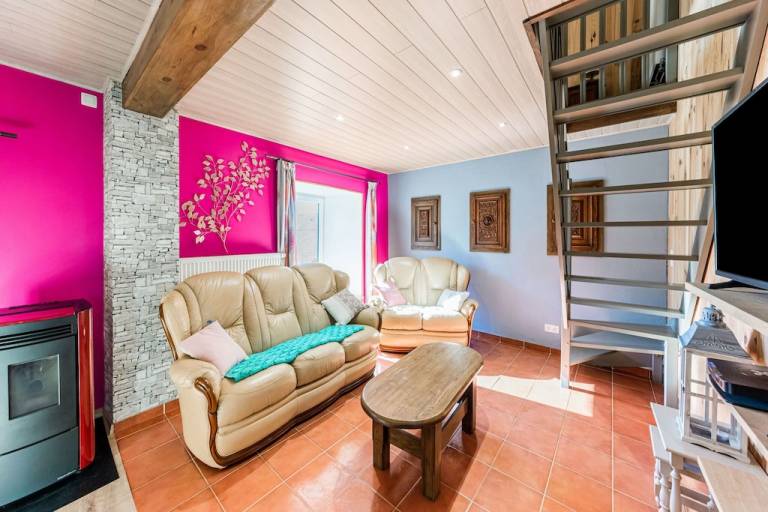 House with BBQ, patio & yard | Nature view | Pet-friendly — photo 2