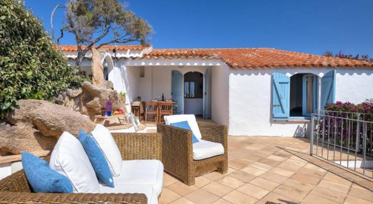 Vacation home with 2 rooms for 5 persons in Arzachena