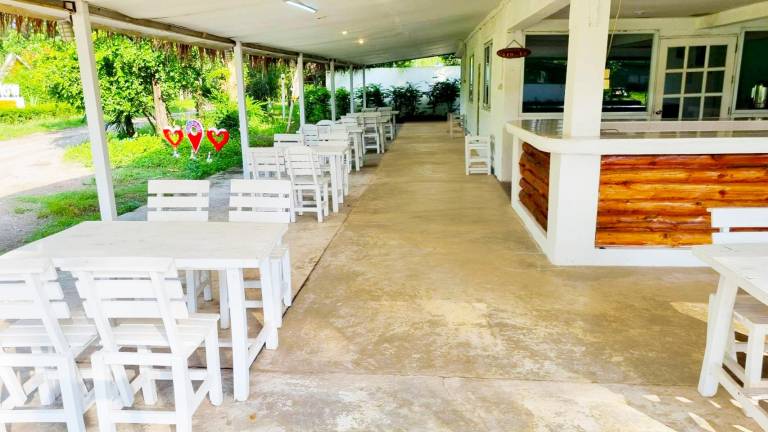 The Golden View Resort Suan Phueng — photo 4