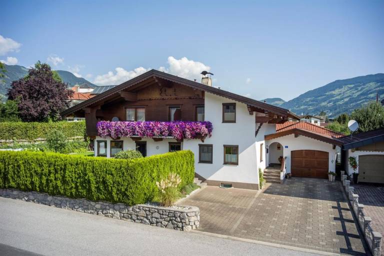 Ferienwohnung in Uderns, Zillertal für max. 5 Personen Ferienwohnung in Uderns, Zillertal für max. 5 Personen