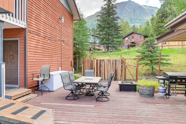 Kenai River Across Street! Mtn-View Retreat — photo 4