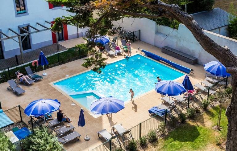 Family-friendly charming condo with pool & terrace | Next to the beach | Pets are welcome in Pornichet